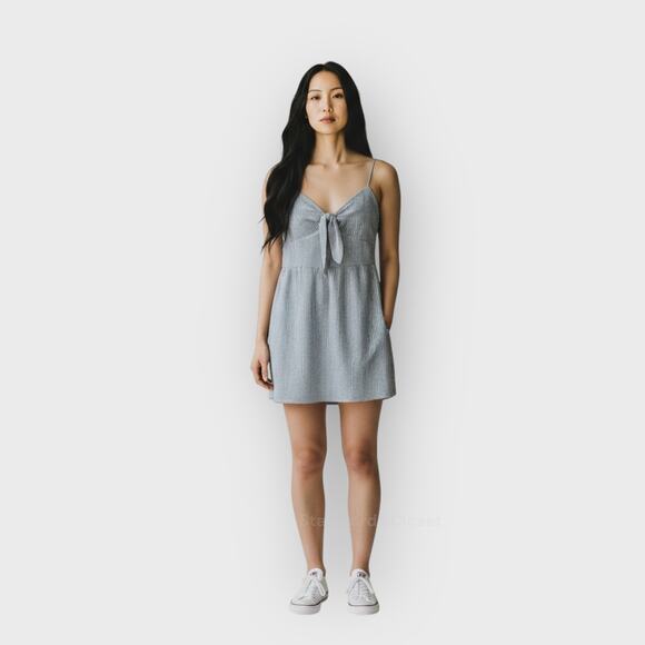 Common Crush Blue Striped Mini Dress Large Tie Front Smocked Back Coastal Cute - Picture 2 of 7